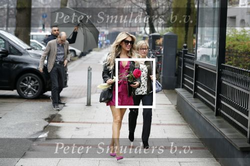 Hamburg 13 april 2018
Sylvie Meis viert haar 40e verjaardag oa met haar vader en moeder en haar broer Daniel. Ze gingen smiddags lunchen in Restaurant Daniel en s avonds was het feest in hotel Radisson Blue in Hamburg.