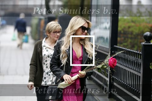Hamburg 13 april 2018
Sylvie Meis viert haar 40e verjaardag oa met haar vader en moeder en haar broer Daniel. Ze gingen smiddags lunchen in Restaurant Daniel en s avonds was het feest in hotel Radisson Blue in Hamburg.