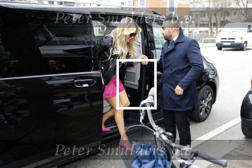 Hamburg 13 april 2018
Sylvie Meis viert haar 40e verjaardag oa met haar vader en moeder en haar broer Daniel. Ze gingen smiddags lunchen in Restaurant Daniel en s avonds was het feest in hotel Radisson Blue in Hamburg.