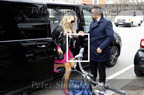 Hamburg 13 april 2018
Sylvie Meis viert haar 40e verjaardag oa met haar vader en moeder en haar broer Daniel. Ze gingen smiddags lunchen in Restaurant Daniel en s avonds was het feest in hotel Radisson Blue in Hamburg.
