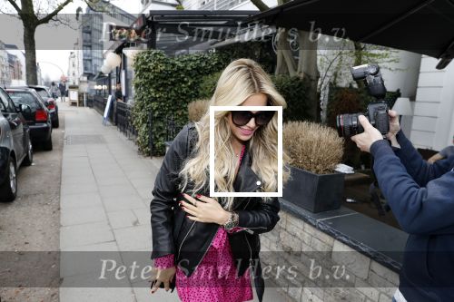 Hamburg 13 april 2018
Sylvie Meis viert haar 40e verjaardag oa met haar vader en moeder en haar broer Daniel. Ze gingen smiddags lunchen in Restaurant Daniel en s avonds was het feest in hotel Radisson Blue in Hamburg.