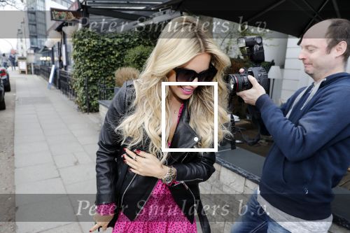 Hamburg 13 april 2018
Sylvie Meis viert haar 40e verjaardag oa met haar vader en moeder en haar broer Daniel. Ze gingen smiddags lunchen in Restaurant Daniel en s avonds was het feest in hotel Radisson Blue in Hamburg.