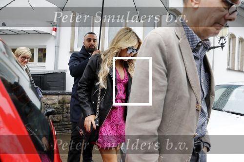 Hamburg 13 april 2018
Sylvie Meis viert haar 40e verjaardag oa met haar vader en moeder en haar broer Daniel. Ze gingen smiddags lunchen in Restaurant Daniel en s avonds was het feest in hotel Radisson Blue in Hamburg.