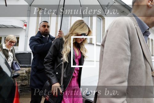 Hamburg 13 april 2018
Sylvie Meis viert haar 40e verjaardag oa met haar vader en moeder en haar broer Daniel. Ze gingen smiddags lunchen in Restaurant Daniel en s avonds was het feest in hotel Radisson Blue in Hamburg.
