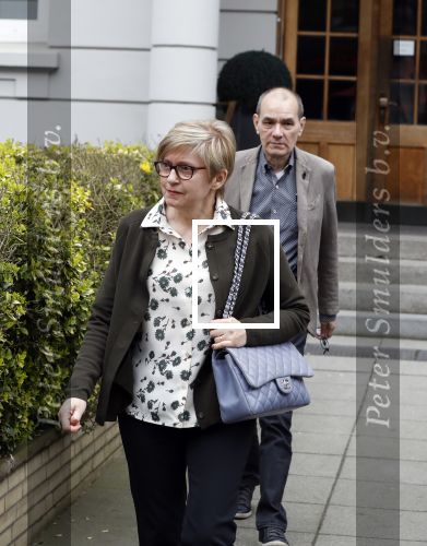 Hamburg 13 april 2018
Sylvie Meis viert haar 40e verjaardag oa met haar vader en moeder en haar broer Daniel. Ze gingen smiddags lunchen in Restaurant Daniel en s avonds was het feest in hotel Radisson Blue in Hamburg.
