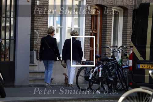 Amsterdam 8 mei 2018 
Tatjana Simic met haar moeder en een vriendin op terras.