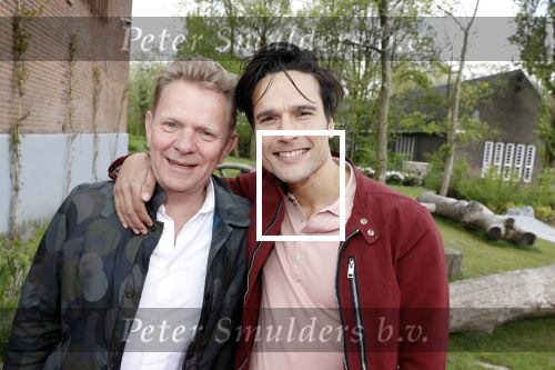 Amsterdam 25 september 2018
Presentatie lâ€™Homo van het blad Linda in Hotel Arena. Linda de Mol reikt het eerste exemplaar uit aan Erwin Olaf Hans v Manen en Hans Klok . Tim Oliehoek