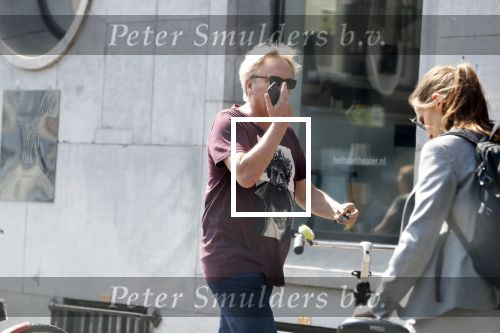 Amsterdam 21 april 2018
Tom Egbers met apart tshirt op straat