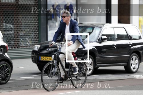 Amsterdam 8 april 2018
Ursul de Geer op de fiets in Amstetrdam zuid