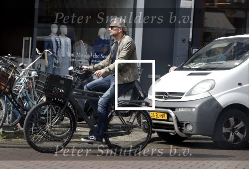 Amsterdam 10 april 2018
Victor Reinier op zijn fiets op de cornelis schuytstraat.