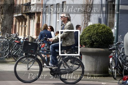 Amsterdam 10 april 2018
Victor Reinier op zijn fiets op de cornelis schuytstraat.