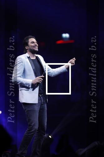 Amsterdam 14 april 2018
Heel holland zingt Hazes in het ziggo dome met oa Andre Hazes Jr Jeroen v d Boom Xander de Buisonje Roxeanne Hazes (zwanger) Peter Beense Trijntje Oosterhuis Danny de Munk Silver Metz en Barry Hay.