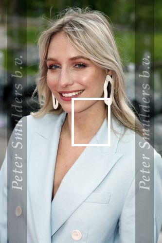 Amsterdam 25 september 2018
Presentatie lâ€™Homo van het blad Linda in Hotel Arena. Linda de Mol reikt het eerste exemplaar uit aan Erwin Olaf Hans v Manen en Hans Klok .