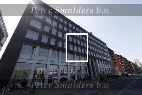 Amsterdam 9 mei 2018 
Yolanthe Sneijder Cabau en Wesley Sneijder en Xelly Cabau v Kasbergen hebben appartement 
in dit gebouw aan het IJ in Amsterdam.