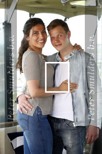 Amsterdam 8 mei 2018
Jeansdrager van het jaar verkeizing in het apollo hotel. Zahra Lfil met vriend Martin Vis