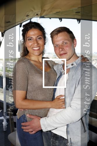 Amsterdam 8 mei 2018
Jeansdrager van het jaar verkeizing in het apollo hotel. Zahra Lfil met vriend Martin Vis