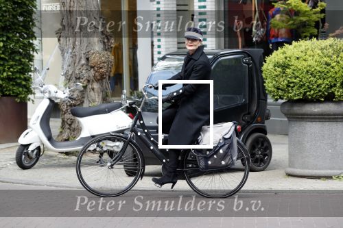 Amsterdam 11 mei 2019
Ans Markus op de fiets .