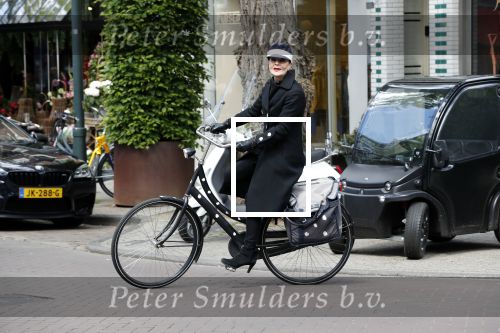 Amsterdam 11 mei 2019
Ans Markus op de fiets .