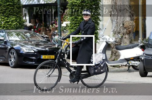 Amsterdam 11 mei 2019
Ans Markus op de fiets .