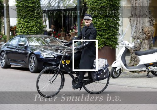 Amsterdam 11 mei 2019
Ans Markus op de fiets .