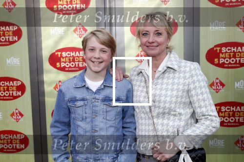 Amsterdam 14 april 2019
Premiere van t schaep met de 5 poten in het deLamar theater.
Bianca Krijgsman met haar zoon Bobby van Vleuten