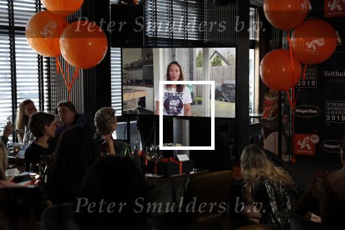 Amsterdam 8 april 2019
Strong women award in het Apollo Hotel. Bibian Mentel op scherm