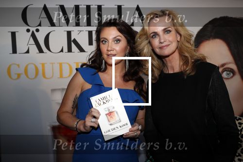 Amsterdam 7 mei 2019
Boekpresentatie Camilla Lackberg bij Mama Kelly in olympisch stadion.
aanwezig oa Daphne Deckers
Isa Hoes
Heleen van Royen
Anna Drijver
Marion Pauw
Susan Smit
Moniqiue des Bouvrie
Patricia Snel
Marlies Dekkers
Inge Ipenburg