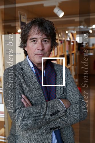 Amsterdam 15 april 2019
Boekpresentatie van Inge Ipenburg bij boekhandel Scheltema.
Simone Kleinsma krijgt het eerste exemplaar. Casper v Bohemen