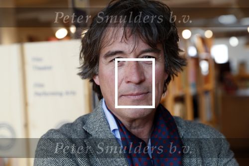 Amsterdam 15 april 2019
Boekpresentatie van Inge Ipenburg bij boekhandel Scheltema.
Simone Kleinsma krijgt het eerste exemplaar. Casper v Bohemen