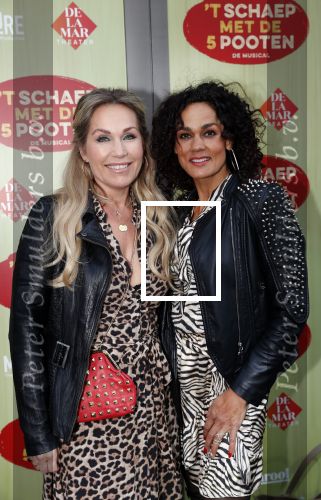 Amsterdam 14 april 2019
Premiere van t schaep met de 5 poten in het deLamar theater. Tanja Jess en Chimene van Oosterhout