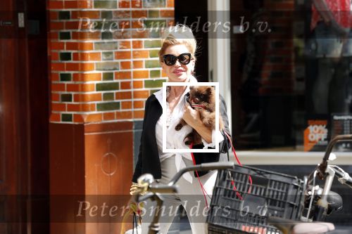 Amsterdam 11 mei 2019
Connie Witteman met haar nieuwe hondje