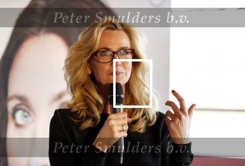 Amsterdam 7 mei 2019
Boekpresentatie Camilla Lackberg bij Mama Kelly in olympisch stadion.
aanwezig oa Daphne Deckers
Isa Hoes
Heleen van Royen
Anna Drijver
Marion Pauw
Susan Smit
Moniqiue des Bouvrie
Patricia Snel
Marlies Dekkers
Inge Ipenburg