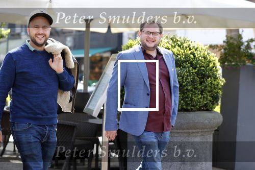 Amsterdam 16 april 2019
Diederik Jekel en John Korthaus   wandelend op cornelis schuytstraat.