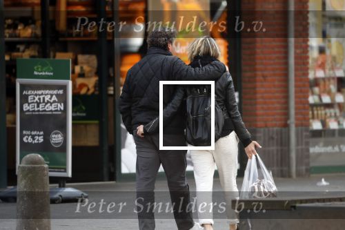 Amsterdam 11 april 2019
Dirk Zeelenberg met zijn vrouw Suus in Amsterdam zuid