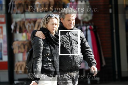 Amsterdam 11 april 2019
Dirk Zeelenberg met zijn vrouw Suus in Amsterdam zuid