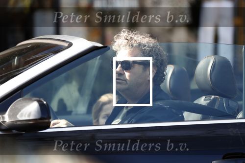 Amsterdam 17 april 2019
Dirk Zeelenberg in cabrio in Amsterdam zuid.