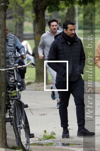 Amsterdam 5 mei 2019
Dotan met een vriendin in het vondelpark.