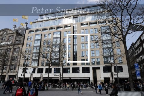 Amsterdam 15 april 2019
Nieuwe appartement / huis van Edgar Davids op de dam in Amsterdam.