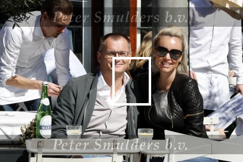Amsterdam 10 april 2019
Eelko v Kooten met zijn vriendin Naomi v d Zwaan op terras.
