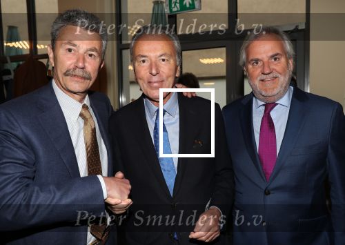 Den Haag, 8 Mei 2019
Uitreiking boek Elco Brinkman met de tekst: Bouwen en Bewaren
Elco Brinkman met 2 broers  Menno Brinkman en Bram Brinkman