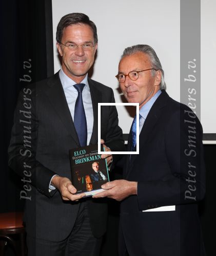 Den Haag, 8 Mei 2019
Uitreiking boek Elco Brinkman met de tekst: Bouwen en Bewaren
Elco Brinkman met Mark Rutte