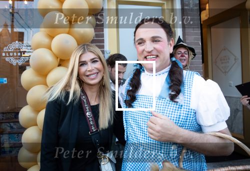 Amsterdam 1 april 2019
Opening the burger Room van Gordon. Gordon met Estelle Cruijff