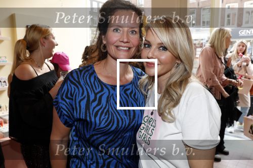 Amsterdam 12 april 2019
Opening winkel van Chantal Janzen &C op de van Woustraat. Chantal en Femke de Veer