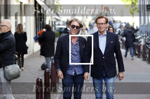 Amsterdam 1o0 mei 2019
Frank en Rogier van paleis voor een prikkie op straat in Amsterdam.