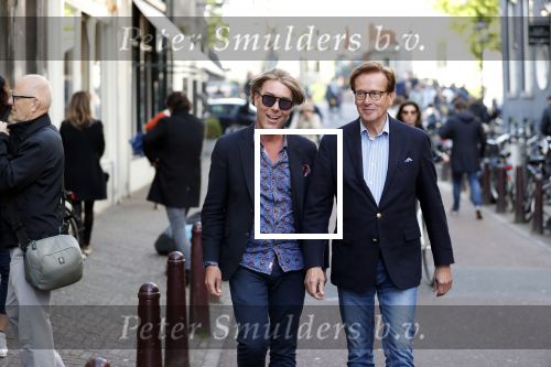 Amsterdam 1o0 mei 2019
Frank en Rogier van paleis voor een prikkie op straat in Amsterdam.