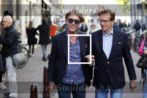 Amsterdam 1o0 mei 2019
Frank en Rogier van paleis voor een prikkie op straat in Amsterdam.
