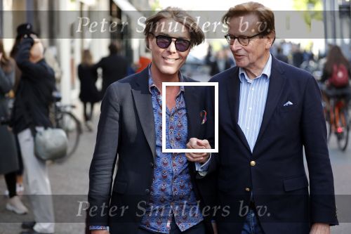 Amsterdam 1o0 mei 2019
Frank en Rogier van paleis voor een prikkie op straat in Amsterdam.