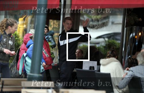 Amsterdam 7 mei 2019
Frenkie de Jong met zijn vriendin Mikky in Amsterdam zuid.