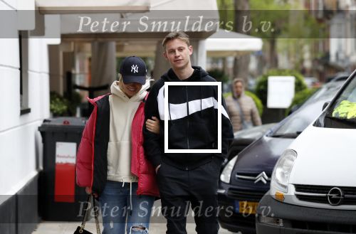 Amsterdam 7 mei 2019
Frenkie de Jong met zijn vriendin Mikky in Amsterdam zuid.