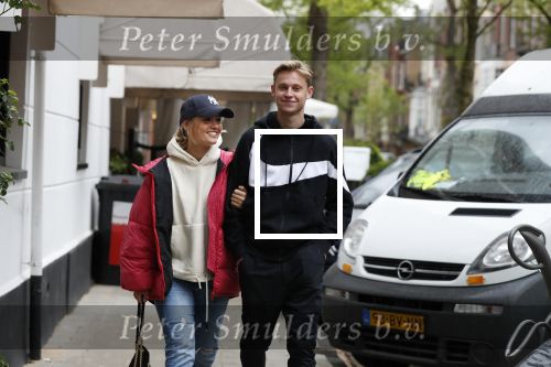 Amsterdam 7 mei 2019
Frenkie de Jong met zijn vriendin Mikky in Amsterdam zuid.